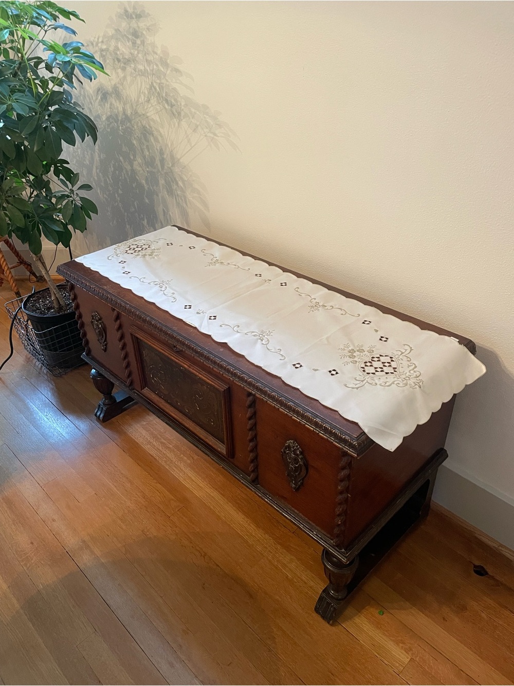 Vintage Czech Heart Table Runner